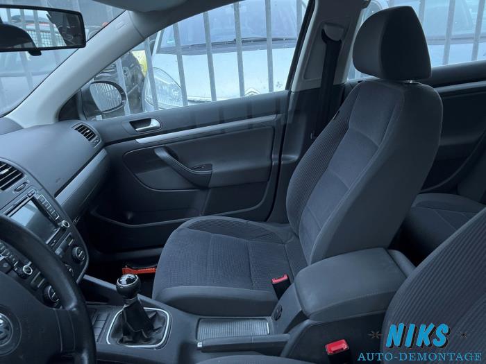 Volkswagen Jetta III 1.6 FSI 16V Sloopvoertuig (2007, Zwart)