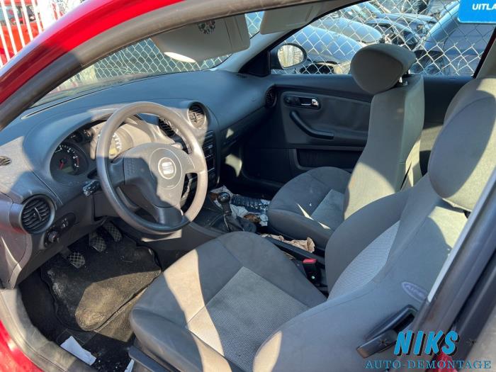 Seat Ibiza III 1.4 16V 75 Sloopvoertuig (2005, Rood)