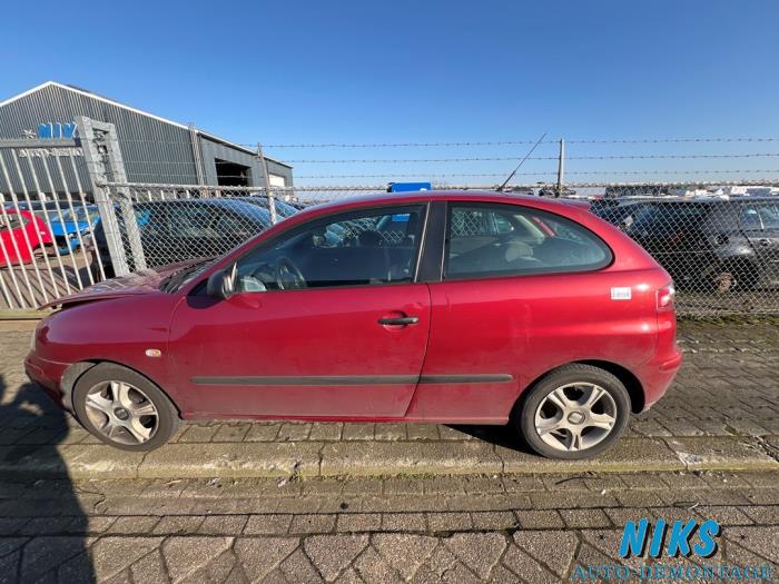Seat Ibiza III 1.4 16V 75 Sloopvoertuig (2005, Rood)