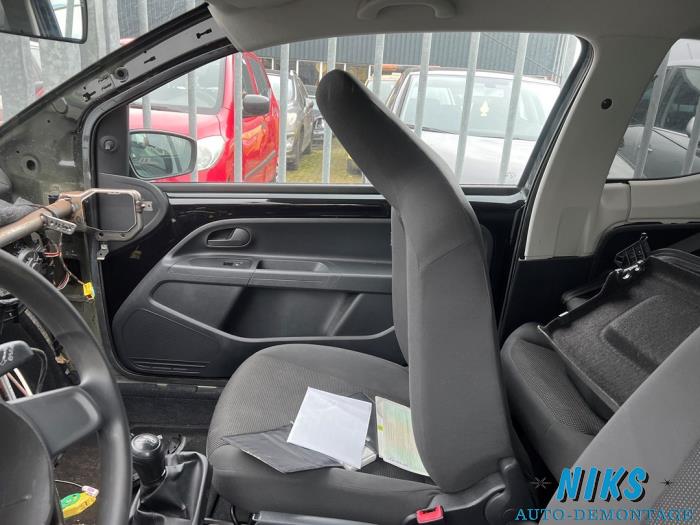 Volkswagen Up! 1.0 12V 60 Sloopvoertuig (2012, Zwart)