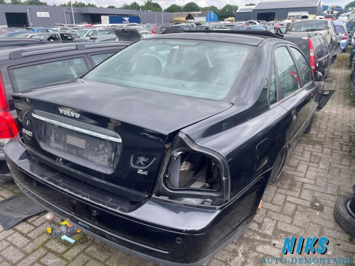 Volvo S80 2.4 SE 20V 170 Sloopvoertuig (2005, Zwart)