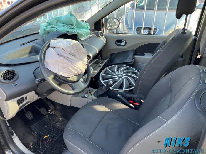 Renault Twingo II 1.2 16V Sloopvoertuig (2008, Zwart)