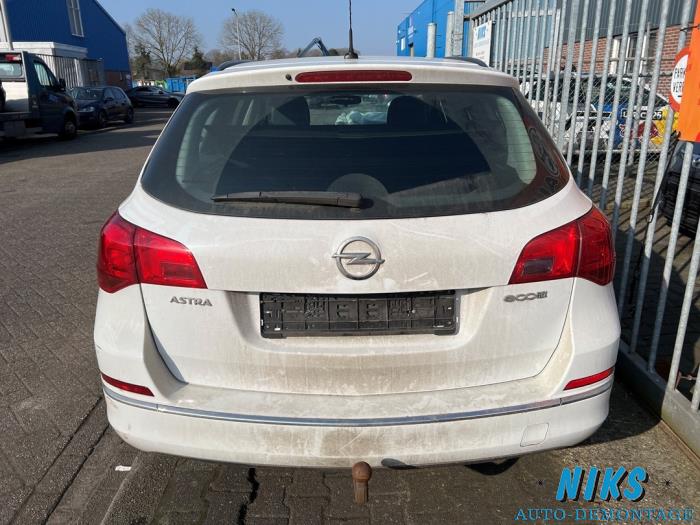 Opel Astra J Sports Tourer 1.4 16V ecoFLEX Sloopvoertuig (2012, Wit)