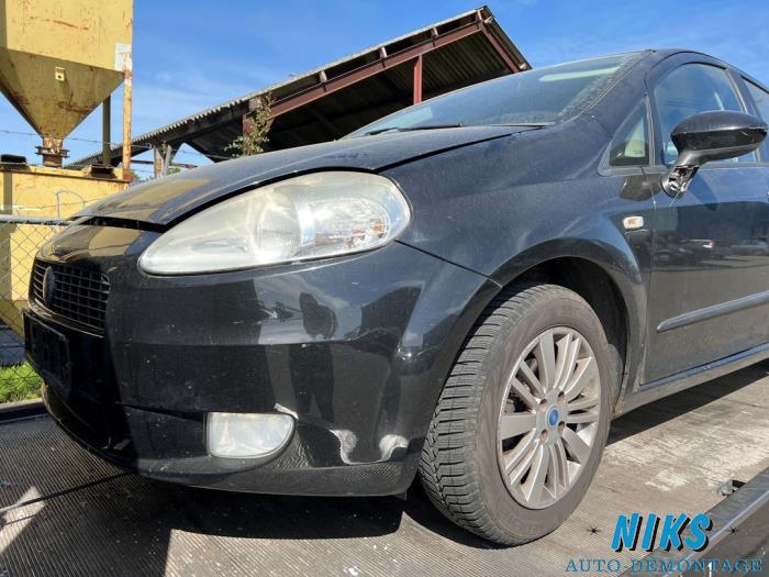 Fiat Punto Sloopvoertuig (2007, Zwart)