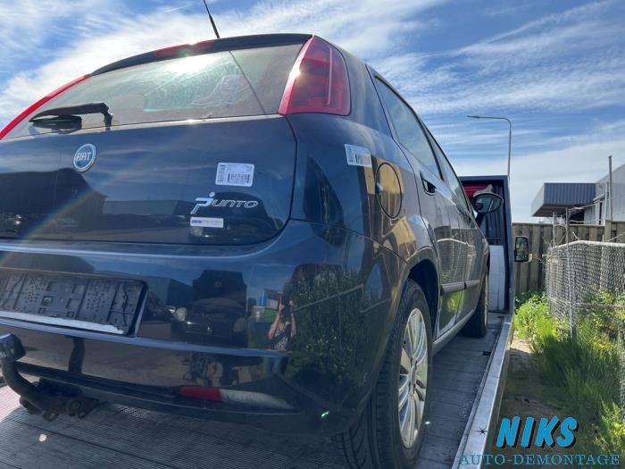 Fiat Punto Sloopvoertuig (2007, Zwart)