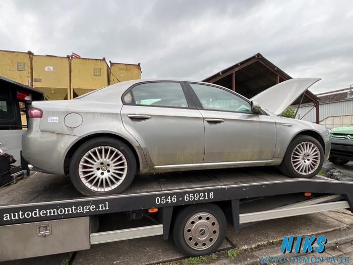 Alfa Romeo 159 2.4 JTDm 20V Sloopvoertuig (2006, Grijs)