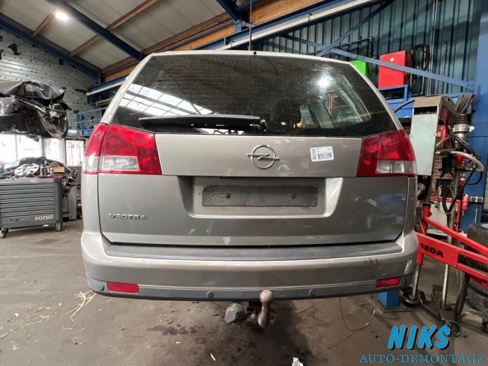 Opel Vectra C Caravan 2.2 DTI 16V Sloopvoertuig (2004, Grijs)