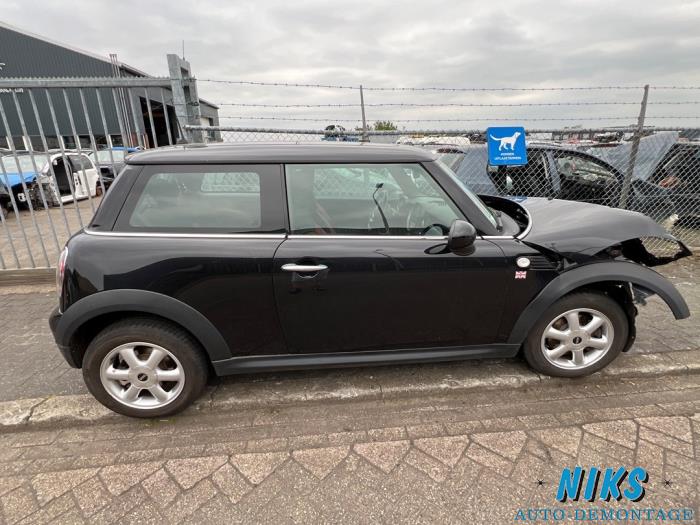 Mini Mini 1.4 16V One Sloopvoertuig (2009, Zwart)