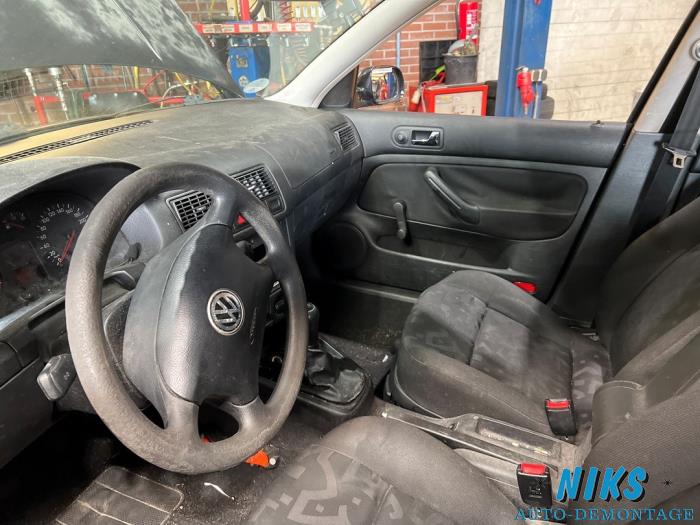 Volkswagen Golf IV 1.6 16V Sloopvoertuig (2001, Zwart)