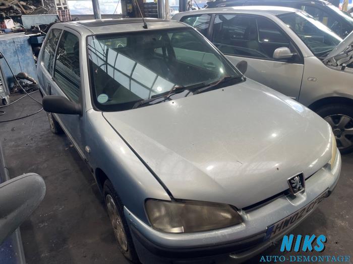 Peugeot 106 II 1.1 XN,XR,XT,Accent Sloopvoertuig (2000, Grijs)