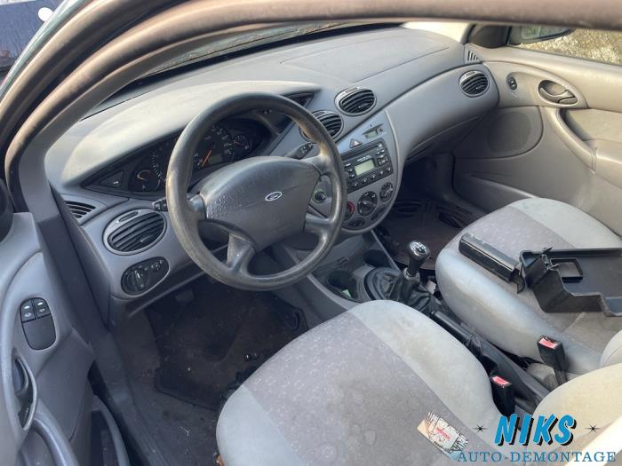 Ford Focus 1 Wagon 1.6 16V Sloopvoertuig (2002, Groen)