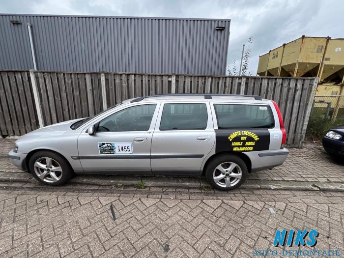 Volvo V70 2.4 20V 140 Sloopvoertuig (2000, Grijs)