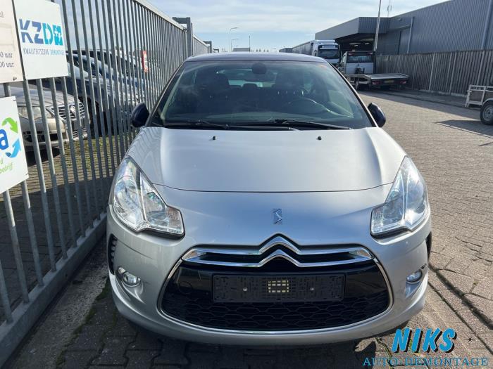 Citroen DS3 1.2 12V PureTech 82 Schadevoertuig (2013, Grijs)