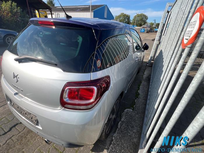 Citroen DS3 1.2 12V PureTech 82 Schadevoertuig (2013, Grijs)