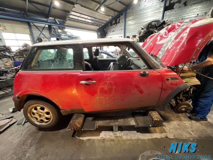 Mini Mini One/Cooper 1.6 16V Cooper Sloopvoertuig (2005, Rood)
