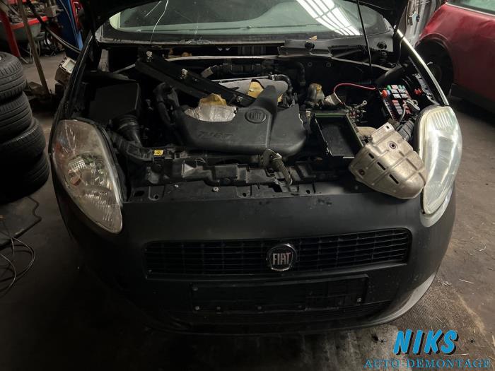 Fiat Grande Punto 1.4 T-Jet 16V Sloopvoertuig (2007, Zwart)