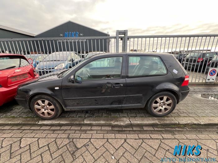 Volkswagen Golf IV 1.6 16V Sloopvoertuig (2003, Zwart)
