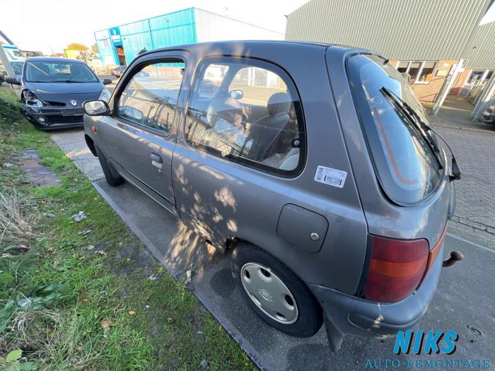 Nissan Micra 1.0 L,LX 16V Sloopvoertuig (1993, Grijs)