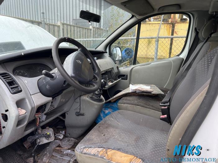 Renault Trafic New 2.0 dCi 16V 115 Sloopvoertuig (2008, Graniet)