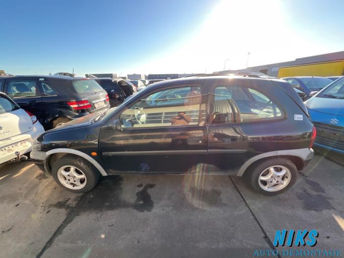 Opel Corsa B 1.2i 16V Sloopvoertuig (1998, Zwart)