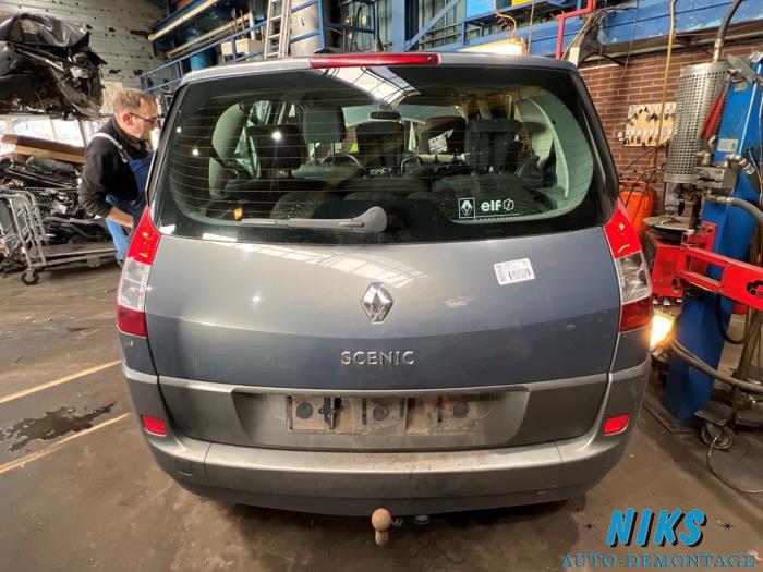 Renault Scénic II 1.6 16V Sloopvoertuig (2006, Grijs)