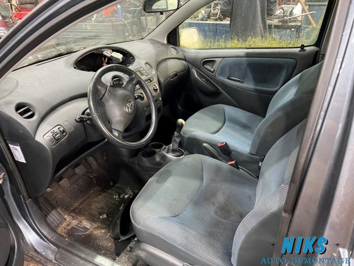 Toyota Yaris 1.3 16V VVT-i Sloopvoertuig (2005, Blauw)