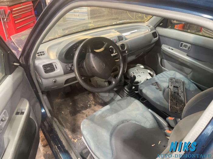 Nissan Micra 1.3 LX,SLX 16V Sloopvoertuig (2000, Blauw)