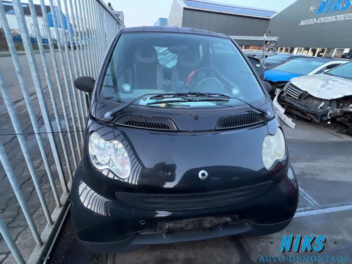 Smart City-Coupé 0.6 Turbo i.c. Smart&Pure Sloopvoertuig (2002, Zwart)
