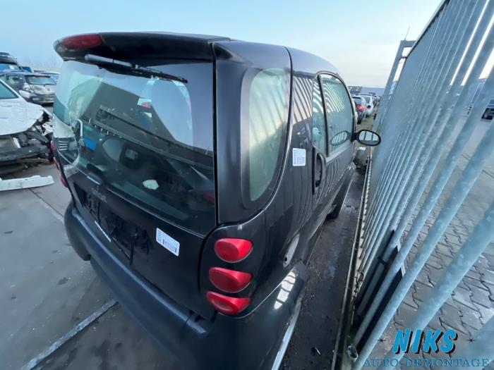 Smart City-Coupé 0.6 Turbo i.c. Smart&Pure Sloopvoertuig (2002, Zwart)