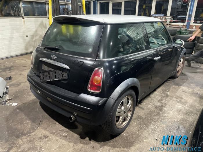 Mini Mini One/Cooper 1.6 16V One Sloopvoertuig (2002, Zwart)