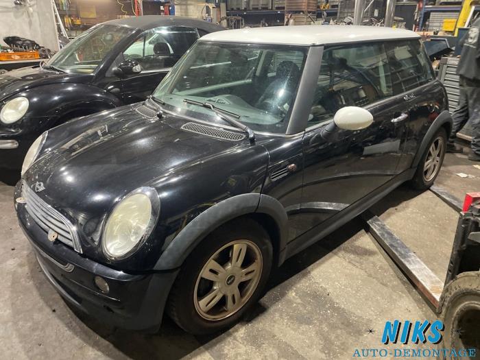 Mini Mini One/Cooper 1.6 16V One Sloopvoertuig (2002, Zwart)