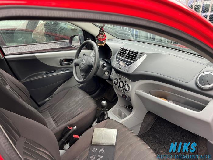 Nissan Pixo 1.0 12V Sloopvoertuig (2011, Rood)