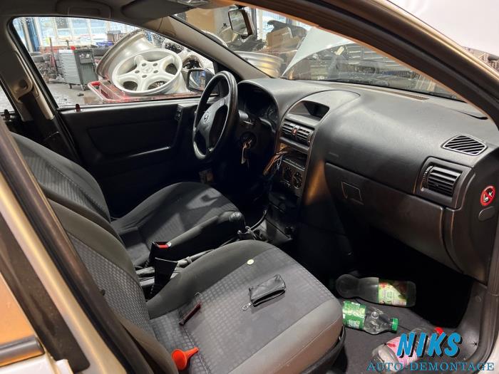 Opel Astra G 1.6 16V Sloopvoertuig (2004, Grijs)