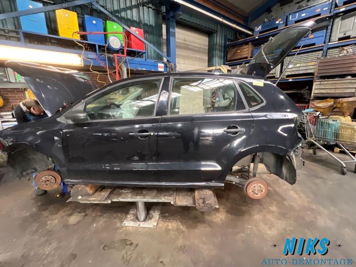 Volkswagen Polo Sloopvoertuig (2015, Zwart)