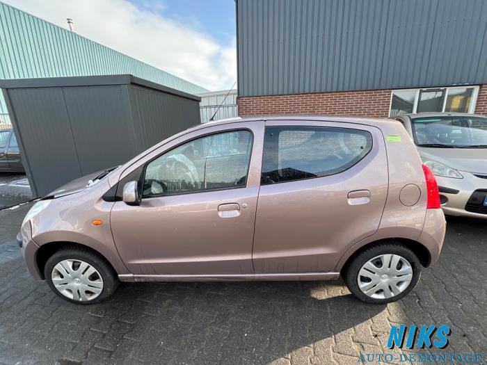 Nissan Pixo 1.0 12V Sloopvoertuig (2010, Bruin)