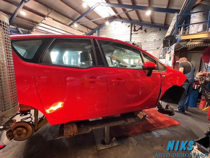 Opel Meriva 1.4 Turbo 16V ecoFLEX Sloopvoertuig (2015, Rood)