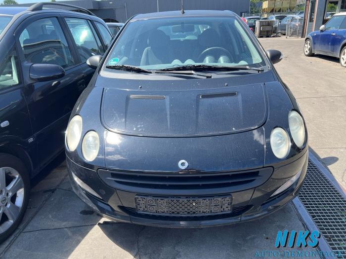 Smart Forfour 1.1 12V Sloopvoertuig (2004, Zwart)