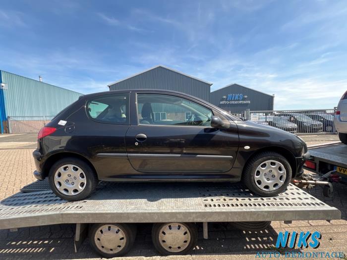 Peugeot 206 1.4 XR,XS,XT,Gentry  (Sloop)
