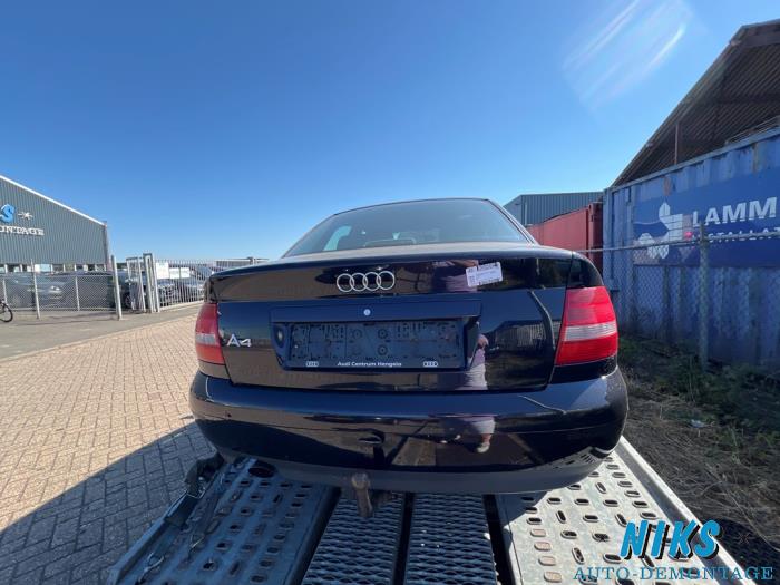 Audi A4 1.6  (Sloop)