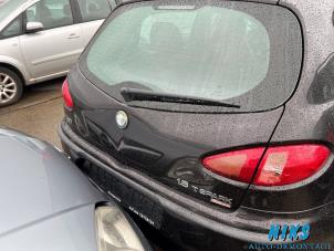 Alfa Romeo 147 1.6 HP Twin Spark 16V Sloopvoertuig (2003, Zwart)
