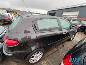 Alfa Romeo 147 1.6 HP Twin Spark 16V Sloopvoertuig (2003, Zwart)