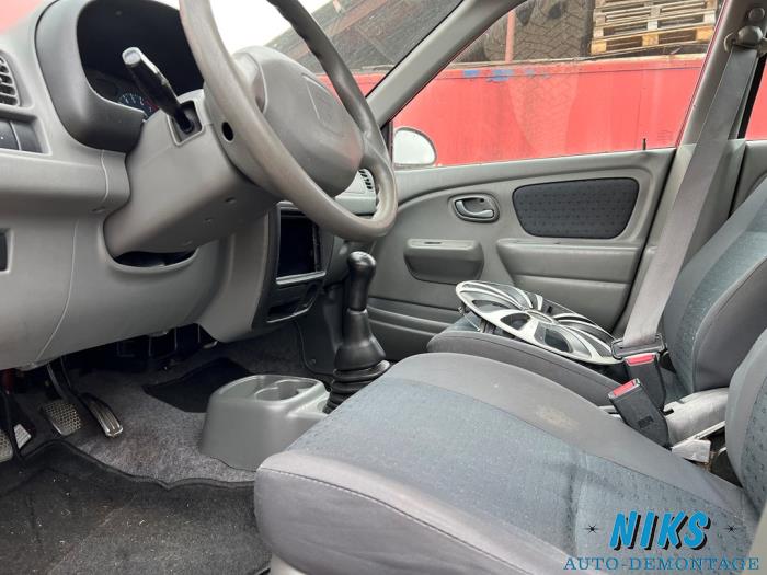 Suzuki Alto 1.1 16V Sloopvoertuig (2004, Rood)
