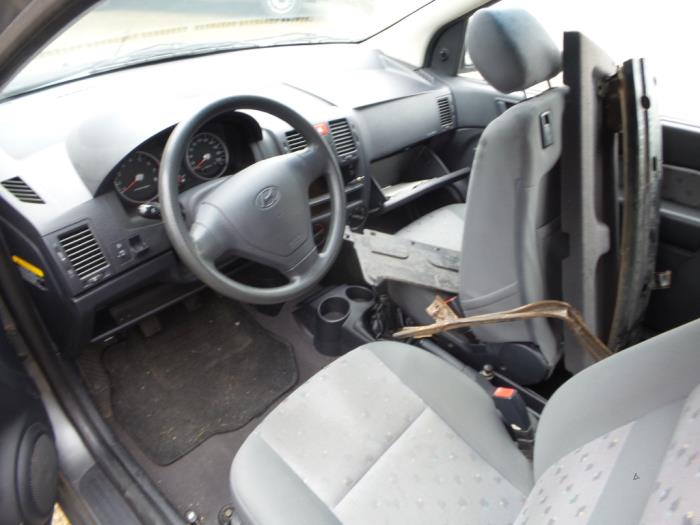 Hyundai Getz Sloopvoertuig (2004, Grijs)