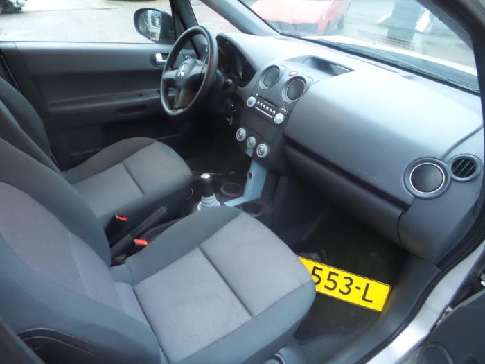 Mitsubishi Colt 1.5 DI-D 12V HP Sloopvoertuig (2006, Grijs)