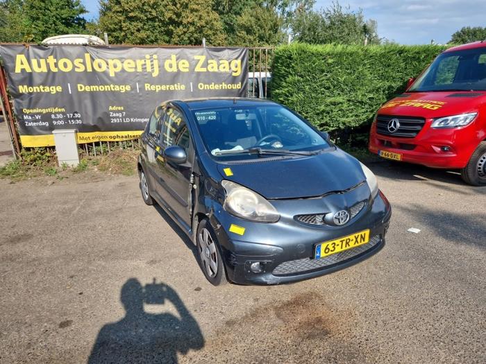 Toyota Aygo 1.0 12V VVT-i Sloopvoertuig (2007, Grijs)