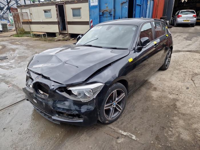 BMW 1 serie 114i 1.6 16V Sloopvoertuig (2014, Zwart)