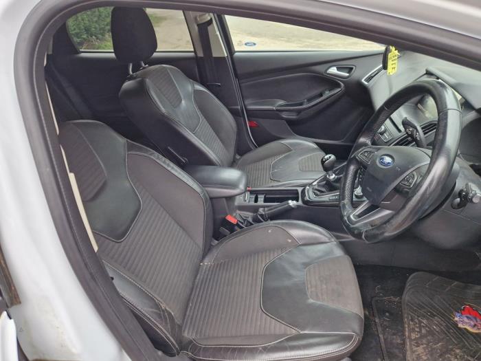 Ford Focus 3 1.0 Ti-VCT EcoBoost 12V 125 Sloopvoertuig (2015, Wit)