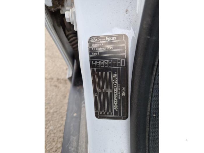 Ford Focus 3 1.0 Ti-VCT EcoBoost 12V 125 Sloopvoertuig (2015, Wit)