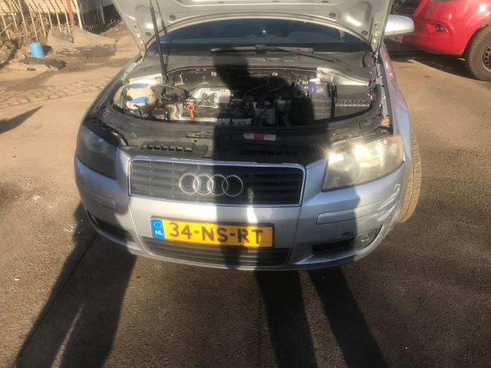 Audi A3 1.6 16V FSI Sloopvoertuig (2004, Grijs)