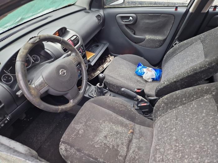 Opel Corsa C 1.2 16V Sloopvoertuig (2004, Grijs)